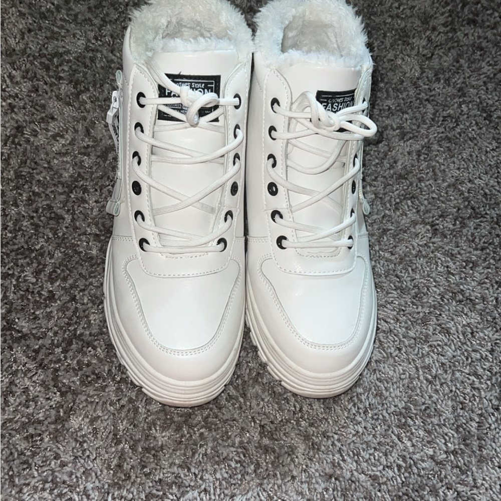 Women's White Winter Boots with Faux Fur Trim